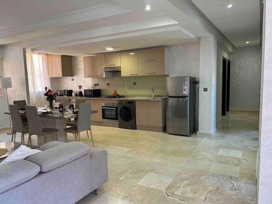 Appartement Haut Standing 3 Chambres Avec Terasse Quartier Gueliz Hivernage A Marrakech I19 Marrakesh Exteriör bild