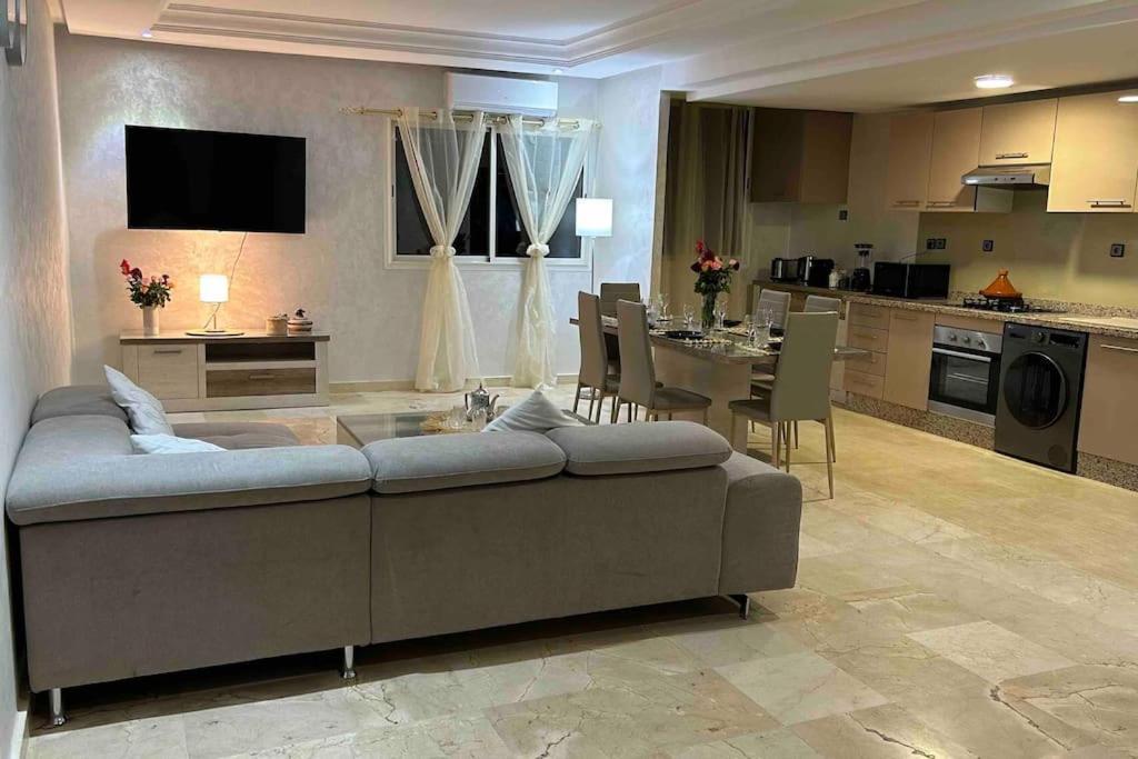 Appartement Haut Standing 3 Chambres Avec Terasse Quartier Gueliz Hivernage A Marrakech I19 Marrakesh Exteriör bild