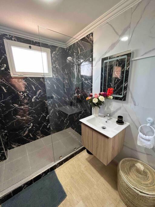 Appartement Haut Standing 3 Chambres Avec Terasse Quartier Gueliz Hivernage A Marrakech I19 Marrakesh Exteriör bild